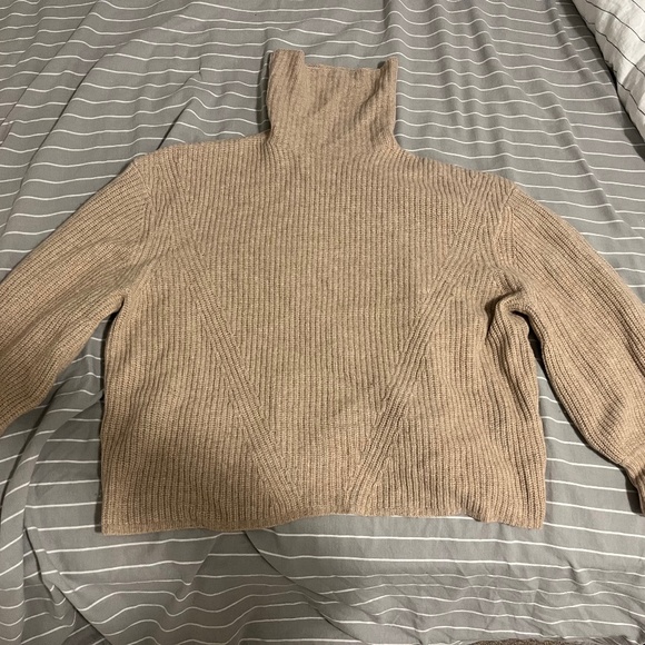 7511 By Szeki - Turtleneck Poet Sweater - Picture 1 of 3